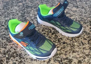 Skechers niño Talla 36