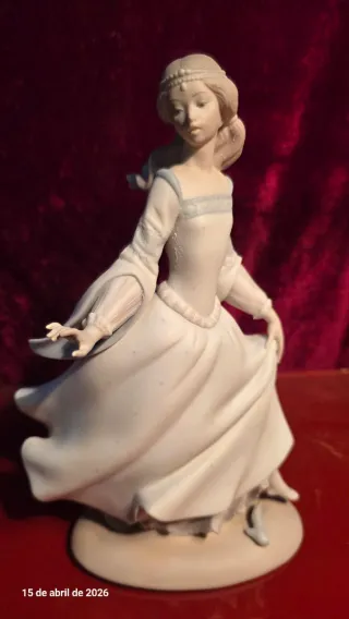 Figura Porcelana Lladro Cenicienta