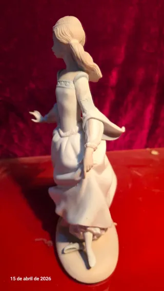 Figura Porcelana Lladro Cenicienta