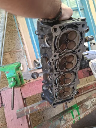 Culata superior Suzuki GSR 600