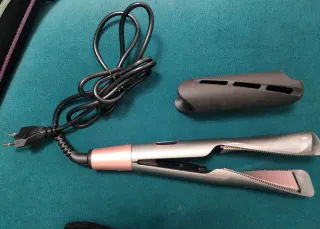 Piastra per capelli nuova