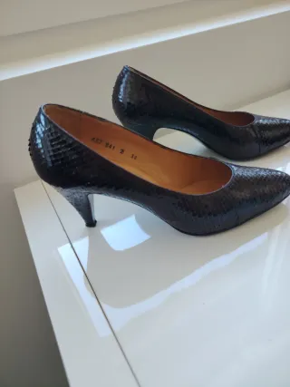 Zapatos tacón piel cocodrilo marrones T.38