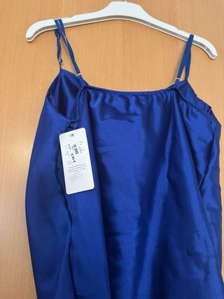 Top satén escote fluido azul eléctrico