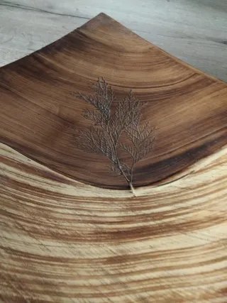 Centro de mesa madera con esferas