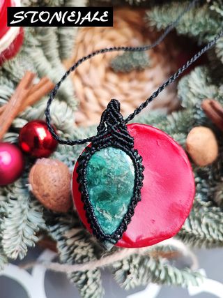 Collana con ciondolo in macrame con mtorolite
