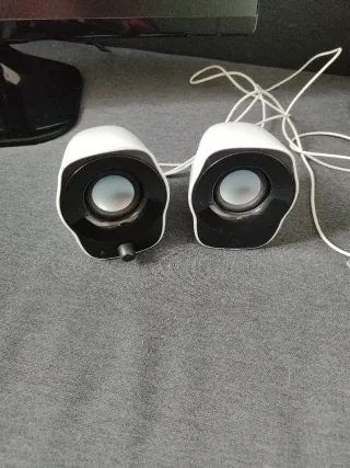 Altavoces Logitech Z120 Stereo
