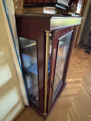 Armario comedor madera y cristal