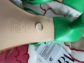 Sandalias Zara Verano Plumas Verde Talla 38