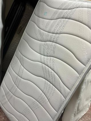 Pikolin 105x190 colchon y base tapizada con patas
