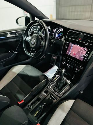 Golf R300 2.0 TSI
