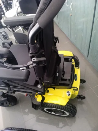 Silla de ruedas eléctrica.totalmente nueva .