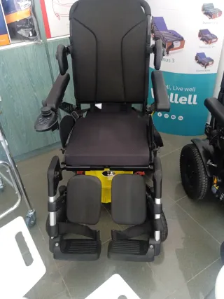 Silla de ruedas eléctrica.totalmente nueva .