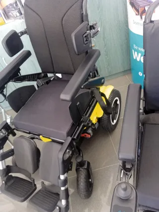 Silla de ruedas eléctrica.totalmente nueva .
