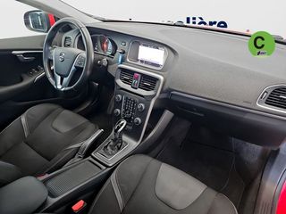 Volvo V40 D3 Kinetic Auto 110 kW (150 CV)