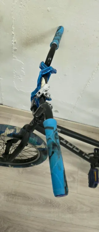 BMX Negra Mate 20 personalizada.  ESCUCHO OFERTAS