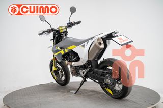HUSQVARNA 701 SUPERMOTO