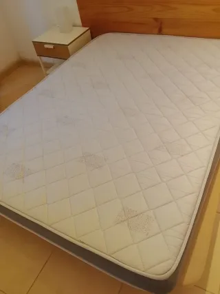 Cama de madera