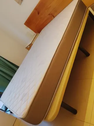 Cama de madera