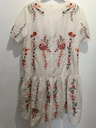 Vestido Zara Woman bordado floral Talla M