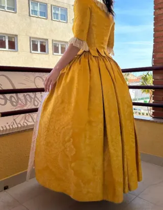 Traje de Fallera Amarillo , Blanco,dorado