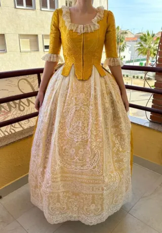 Traje de Fallera Amarillo , Blanco,dorado