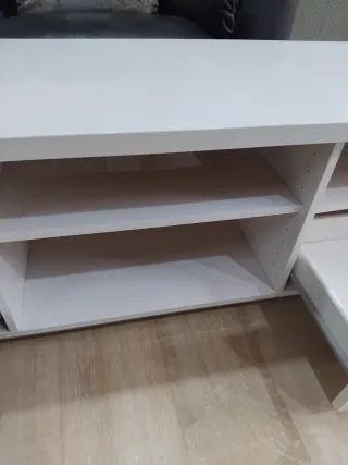 Mueble de salón blanco para TV