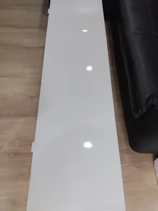 Mueble de salón blanco para TV