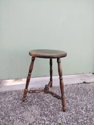 Taburete madera travesaño Siglo XIX