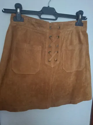 Falda de ante con cordones