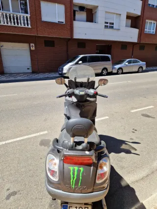Piaggio X9 125 gris ITV en vigor