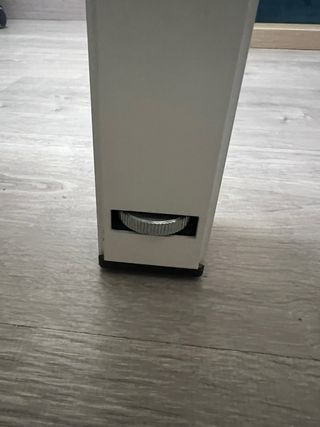 Mesa de escritorio blanca