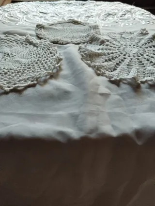 Set di centrini fatti a mano