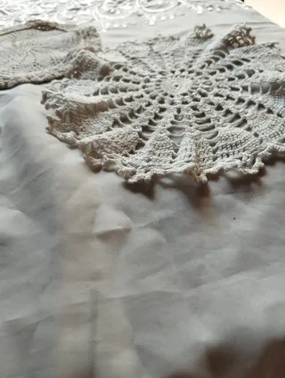 Set di centrini fatti a mano