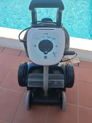 ¡Gran oferta! Robot Limpia Piscinas Zodiac