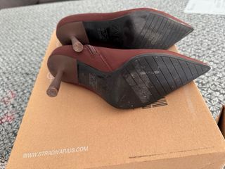 Botines de tacón punta fina