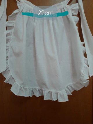 Grembiule bianco per bambina con volant