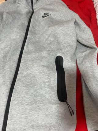 Chaqueta Nike Gris con Cremallera