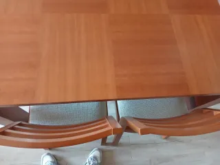 Mesa comedor extensible y 4 sillas