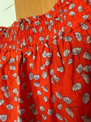 Falda larga roja estampada