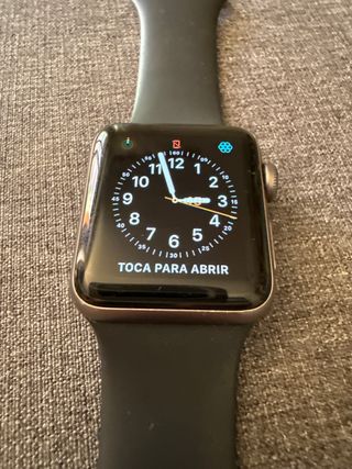 Apple Watch Series 3 - 76% Capacidad, 38mm.