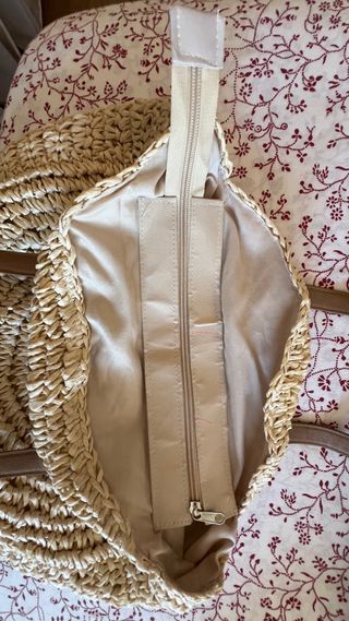 Bolso de rafia redondo beige, de Amazon