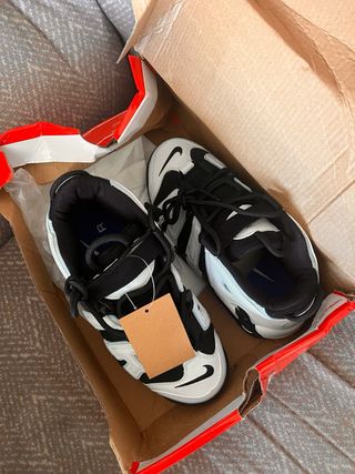 Nike Air More Uptempo Negro Blanco Talla 36
