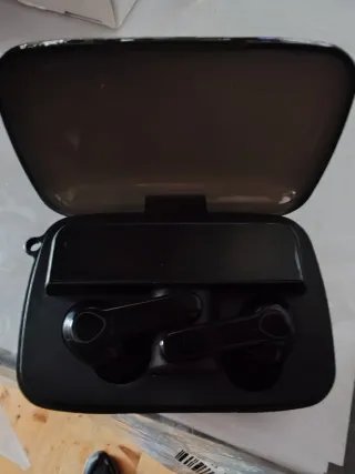 Auricolari Wireless Bluetooth con Display LED