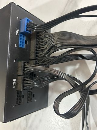 Fuente Nfortec Sagitta 650W 80+ Gold RGB