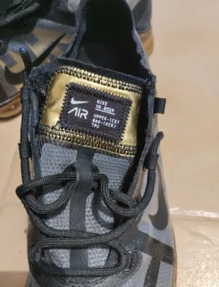 Nike Air Vapormax 2019 Negro y Dorado