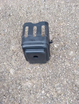 Tapa caja filtro desbrozadora Anova