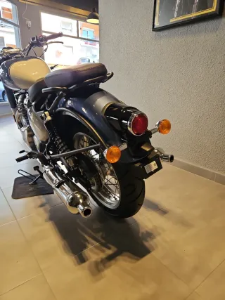 Royal Enfield Classic 650 Azul Plata