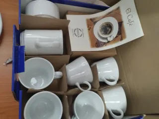 ÚLTIMOS DÍAS  Juego café/merienda. Porcelana  NUEV