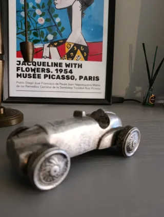 Coche de aluminio fundido años 30