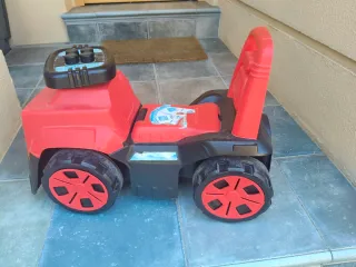 Coche correpasillos rojo